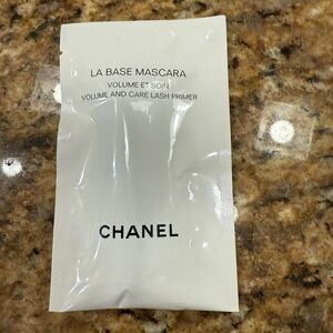 Chanel Le Base Mascara Sample Volume & Care Lash Primer 1ml/.03 fl oz